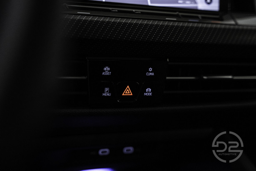 Volkswagen Golf 2.0 TSI R 4Motion Performance 320PK | Akrapovic | Leder&Memory | Harman/Kardon | VOL! 12 MND Garantie