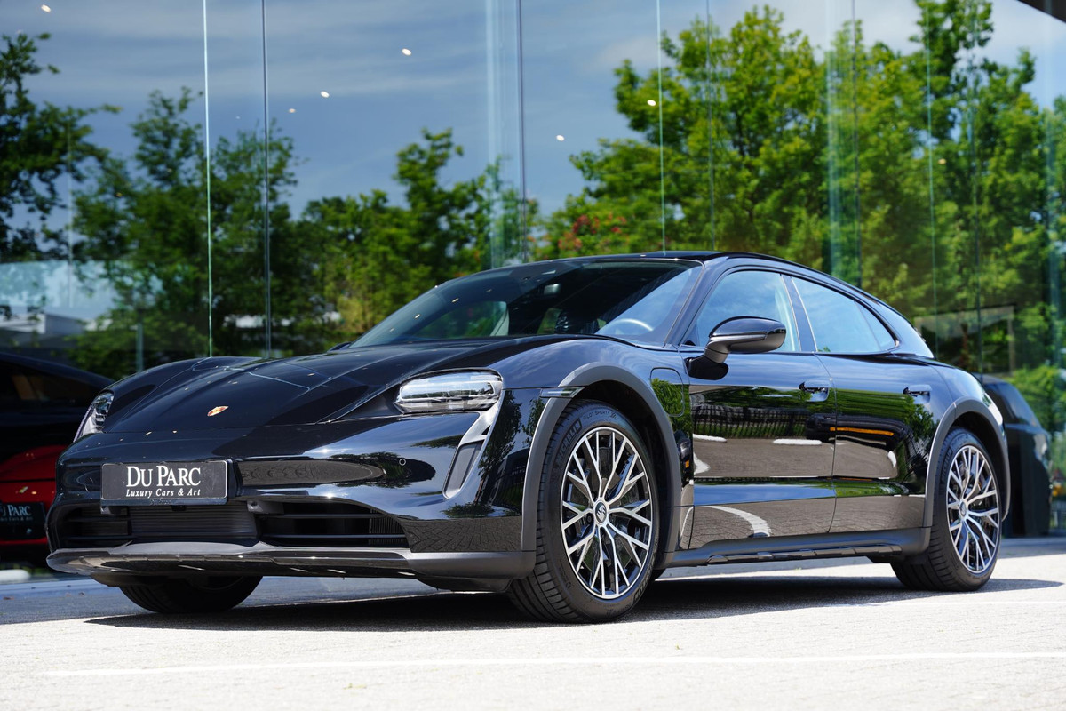 Porsche Taycan Cross Turismo 4 93 kWh 20" Turbo Porsche Taycan Cross Turismo 4 93 kWh 20" Turbo