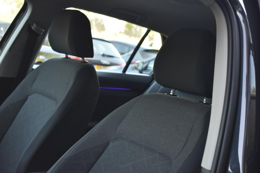 Volkswagen Golf 1.5 TSI Life Business Lane ACC Keyless Sfeer Stoelvw