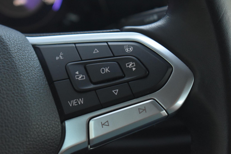 Volkswagen Golf 1.5 TSI Life Business Lane ACC Keyless Sfeer Stoelvw