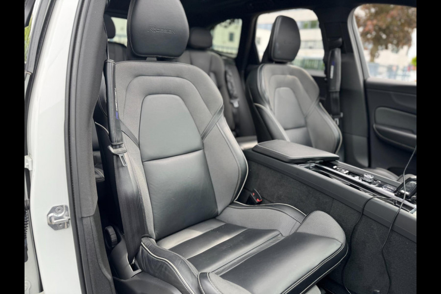 Volvo XC60 2.0 T8 Twin Engine AWD Inscription Pano Plug in Camera