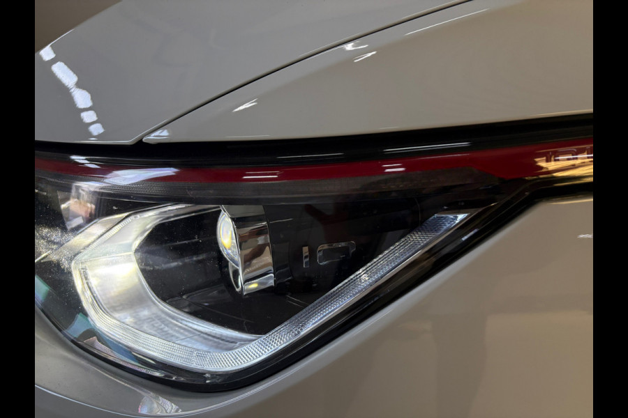 Volkswagen Golf 2.0 TSI GTI CLUBSPORT 300pk panorama