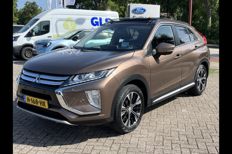 Mitsubishi Eclipse Cross 1.5 DI-T 4WD First Edition 163pk Automaat | Adaptieve Cruise | Head Up Display | Full Leder | | Panorama dak | Stoelverwarming | 1.600kg Trekgewicht!