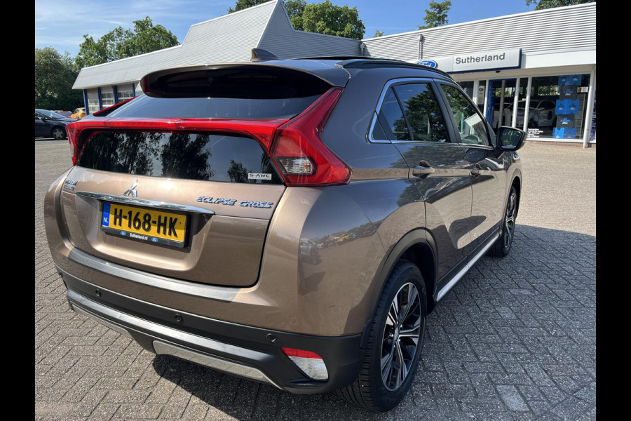 Mitsubishi Eclipse Cross 1.5 DI-T 4WD First Edition 163pk Automaat | Adaptieve Cruise | Head Up Display | Full Leder | | Panorama dak | Stoelverwarming | 1.600kg Trekgewicht!