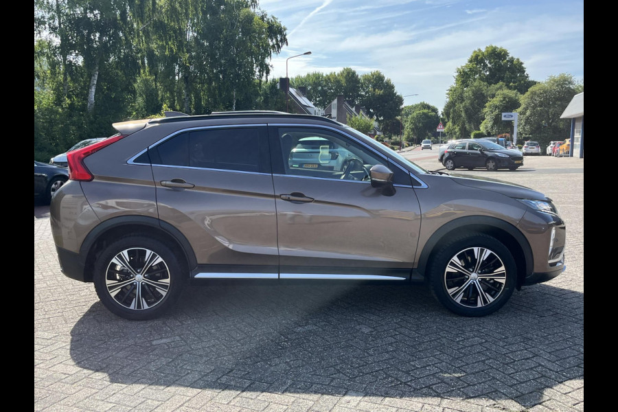 Mitsubishi Eclipse Cross 1.5 DI-T 4WD First Edition 163pk Automaat | Adaptieve Cruise | Head Up Display | Full Leder | | Panorama dak | Stoelverwarming | 1.600kg Trekgewicht!