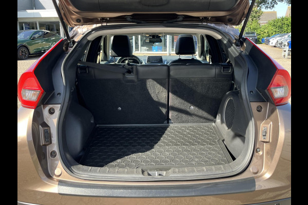 Mitsubishi Eclipse Cross 1.5 DI-T 4WD First Edition 163pk Automaat | Adaptieve Cruise | Head Up Display | Full Leder | | Panorama dak | Stoelverwarming | 1.600kg Trekgewicht!