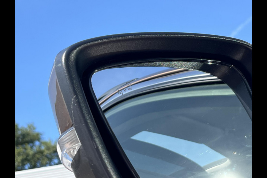 Mitsubishi Eclipse Cross 1.5 DI-T 4WD First Edition 163pk Automaat | Adaptieve Cruise | Head Up Display | Full Leder | | Panorama dak | Stoelverwarming | 1.600kg Trekgewicht!