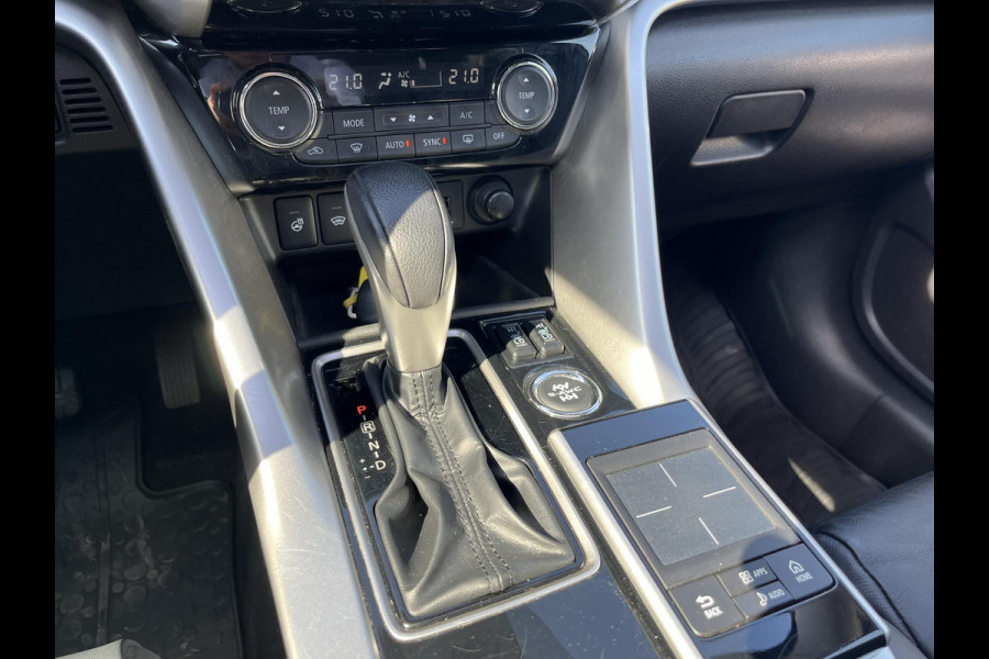 Mitsubishi Eclipse Cross 1.5 DI-T 4WD First Edition 163pk Automaat | Adaptieve Cruise | Head Up Display | Full Leder | | Panorama dak | Stoelverwarming | 1.600kg Trekgewicht!