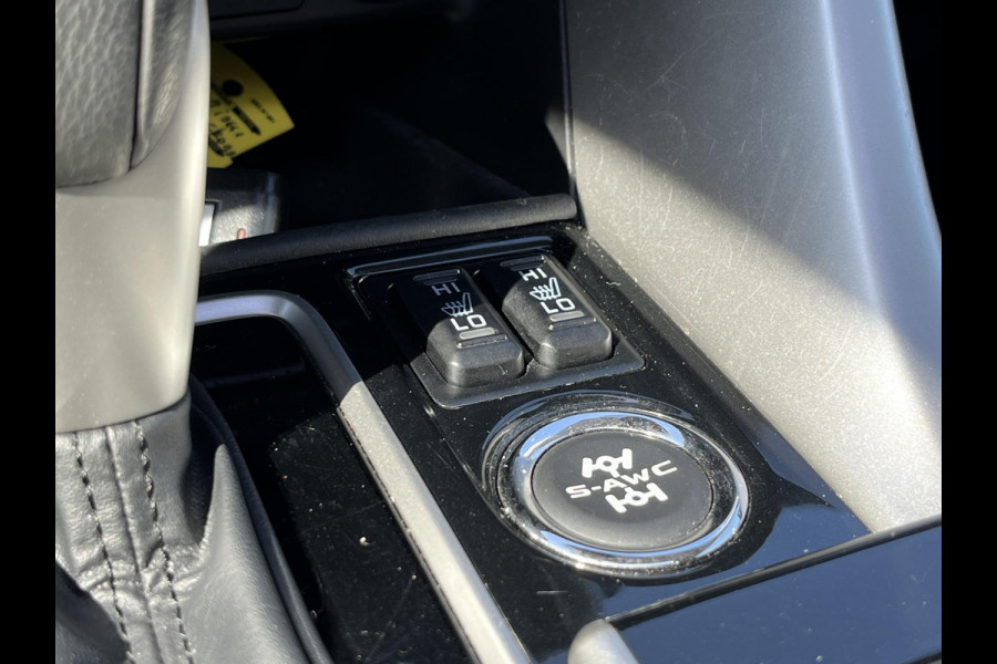 Mitsubishi Eclipse Cross 1.5 DI-T 4WD First Edition 163pk Automaat | Adaptieve Cruise | Head Up Display | Full Leder | | Panorama dak | Stoelverwarming | 1.600kg Trekgewicht!