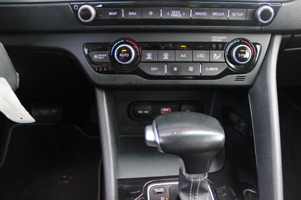 Kia Niro 1.6 GDi 142PK AUTOMAAT Hybrid DYNAMICLINE | NAVIGATIE | APPLE CARPLAY/ANDROID AUTO | ACHTERUITRIJ CAMERA | DAB+ RADIO | CLIMATE CONTROL | LANE ASSIST |