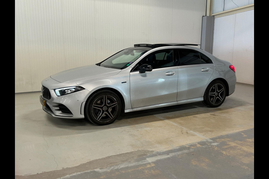 Mercedes-Benz A-Klasse 250 e Business Solution AMG Limited | PANO | NIGHT | CAMERA | AMBIANCE