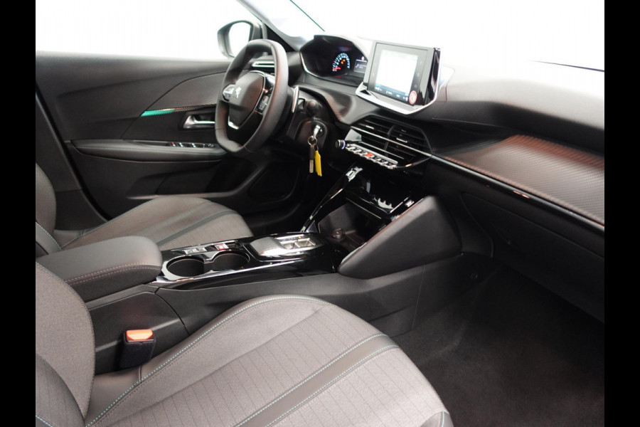 Peugeot 208 1.2 PureTech 100pk Aut. Allure Pack Navigatie Apple Carplay/Android Auto Camera Parkeersensor achter Cruise Control Virtual Cockpit Climate Control Getinte ramen