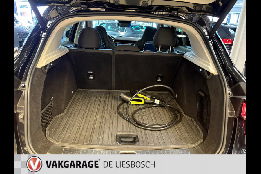 Lynk & Co 01 1.5 modeljaar 2023 prijs rijklaar ! Infinity / 360camera / Panorama-dak / apple carplay