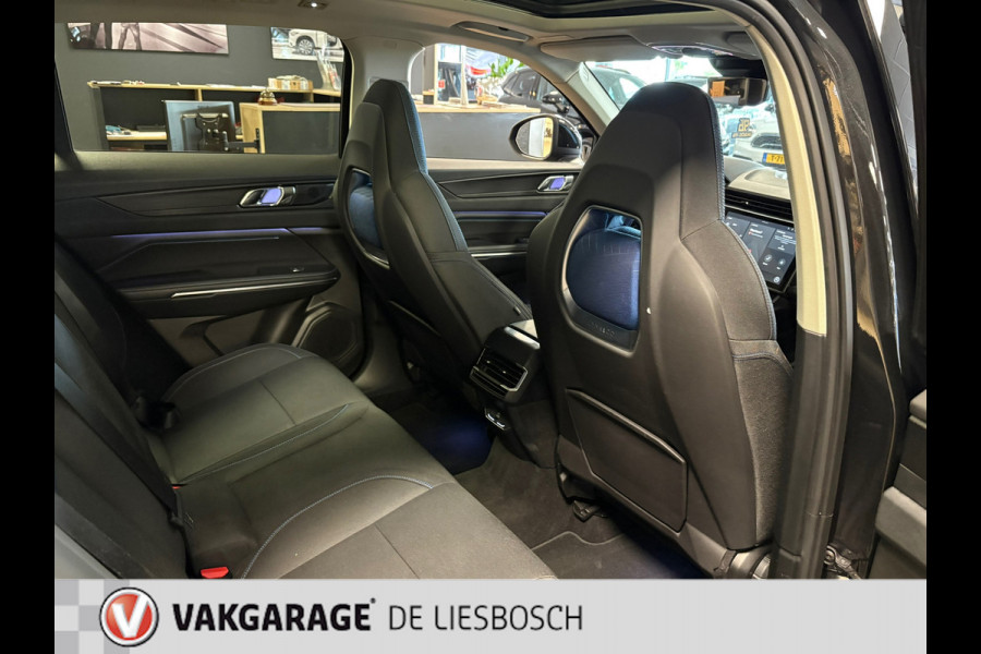 Lynk & Co 01 1.5 modeljaar 2023 prijs rijklaar ! Infinity / 360camera / Panorama-dak / apple carplay