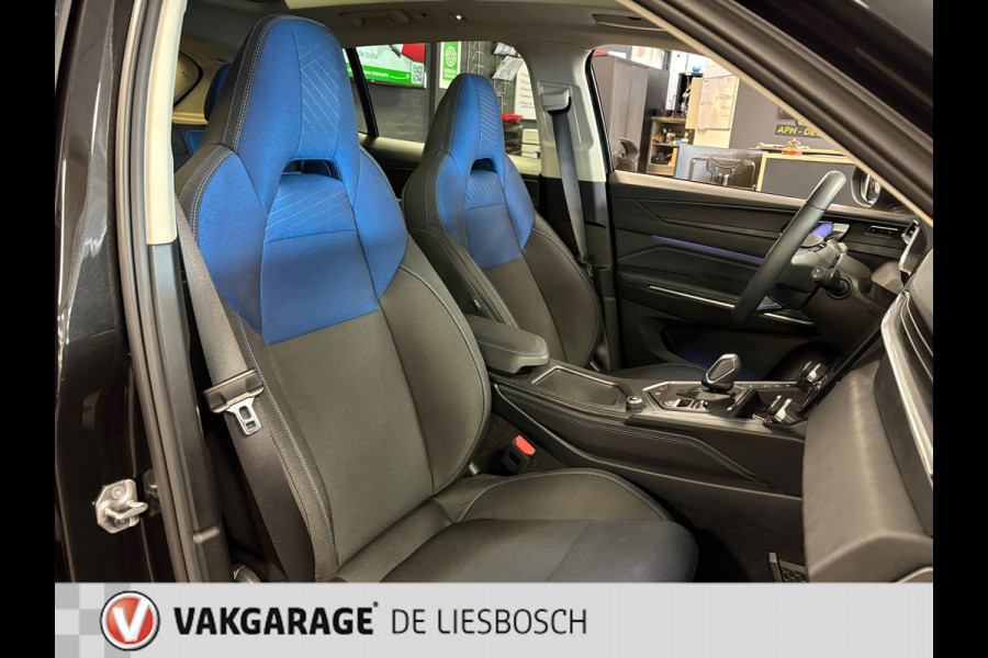 Lynk & Co 01 1.5 modeljaar 2023 prijs rijklaar ! Infinity / 360camera / Panorama-dak / apple carplay