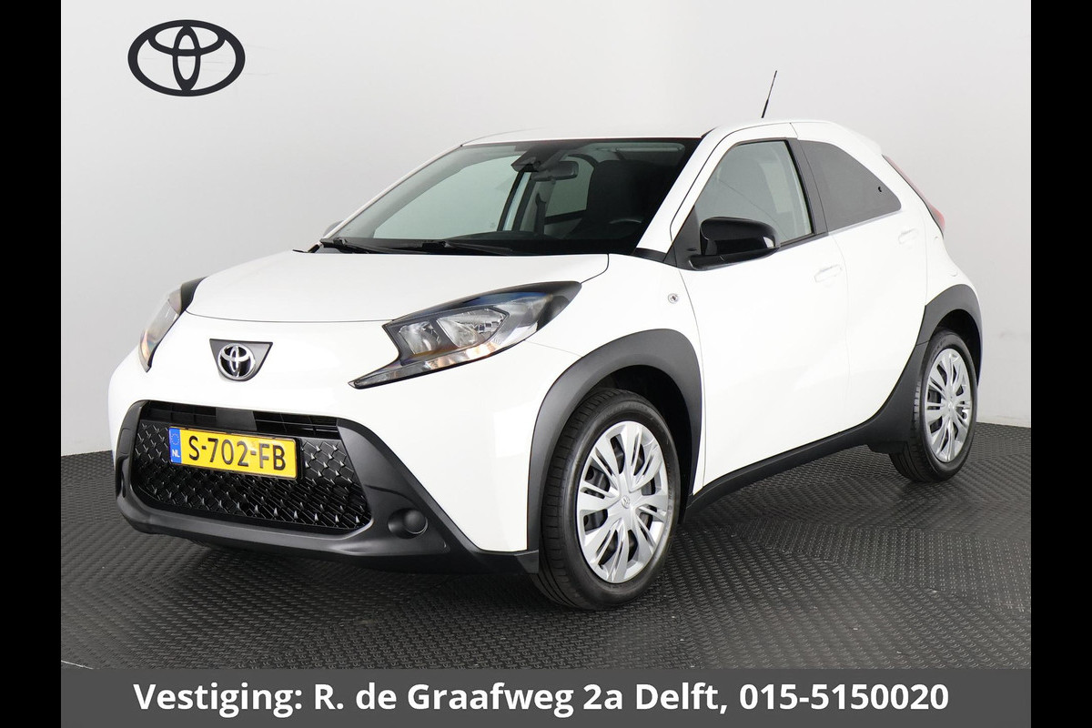 Toyota Aygo X 1.0 VVT-i MT Play | 1e eigenaar | Apple Carplay & AndroidAUTO | Privacy Glass | Camera | Toyota Aygo X 1.0 VVT-i MT Play | 1e eigenaar | Apple Carplay & AndroidAUTO | Privacy Glass | Camera |