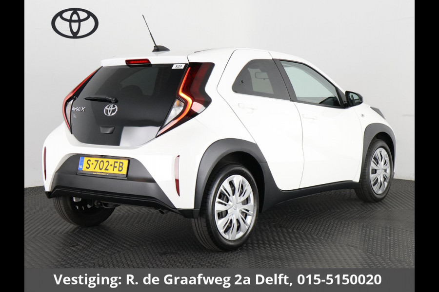 Toyota Aygo X 1.0 VVT-i MT Play | 1e eigenaar | Apple Carplay & AndroidAUTO | Privacy Glass | Camera |