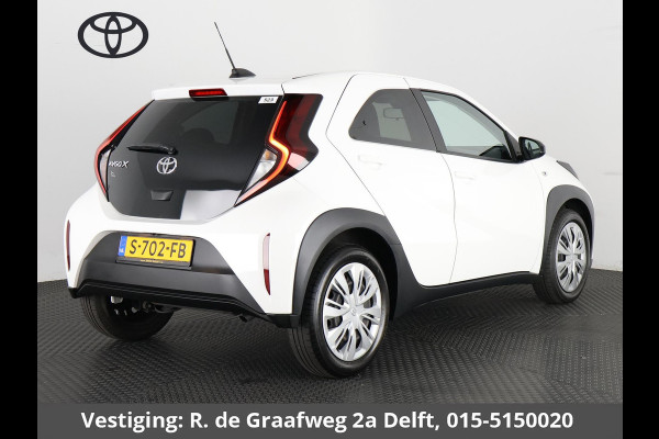 Toyota Aygo X 1.0 VVT-i MT Play | 1e eigenaar | Apple Carplay & AndroidAUTO | Privacy Glass | Camera |