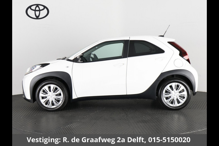 Toyota Aygo X 1.0 VVT-i MT Play | 1e eigenaar | Apple Carplay & AndroidAUTO | Privacy Glass | Camera |