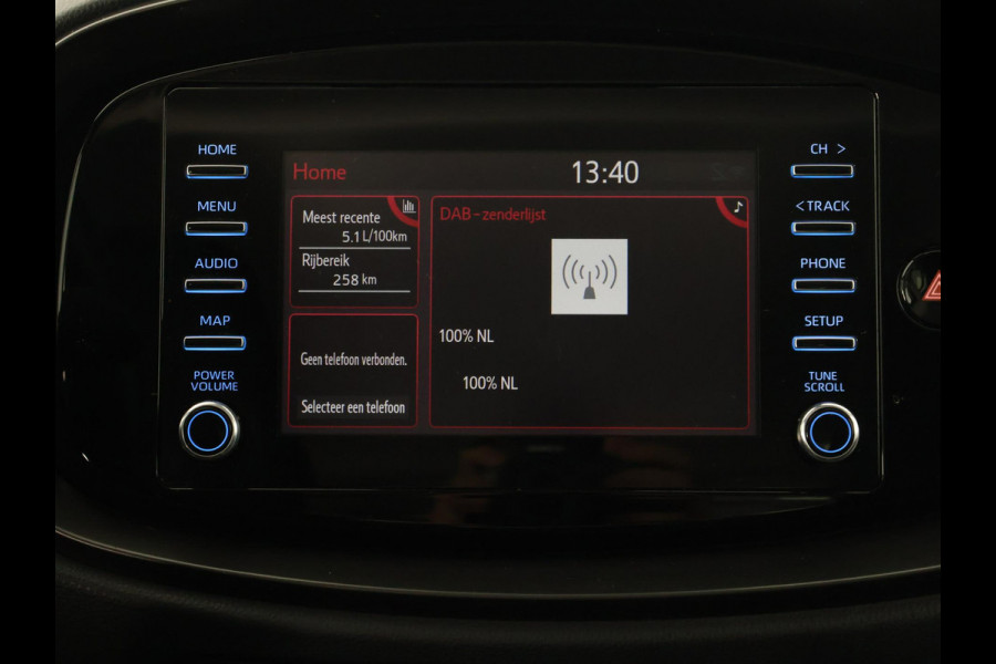 Toyota Aygo X 1.0 VVT-i MT Play | 1e eigenaar | Apple Carplay & AndroidAUTO | Privacy Glass | Camera |