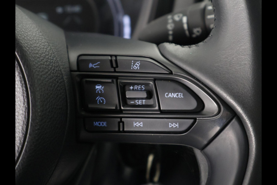 Toyota Aygo X 1.0 VVT-i MT Play | 1e eigenaar | Apple Carplay & AndroidAUTO | Privacy Glass | Camera |