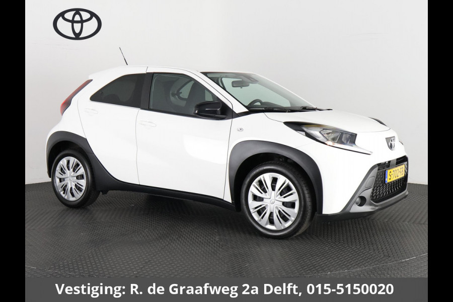 Toyota Aygo X 1.0 VVT-i MT Play | 1e eigenaar | Apple Carplay & AndroidAUTO | Privacy Glass | Camera |