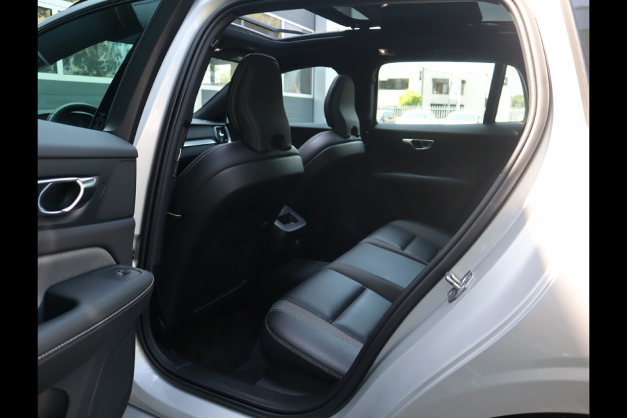Volvo V60 2.0 T4 R-Design / Panoramadak / Trekhaak