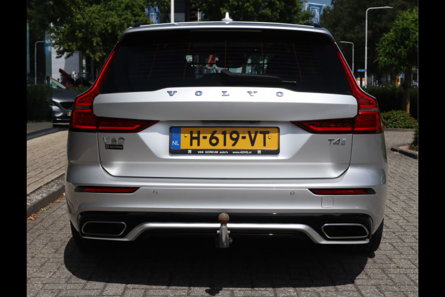 Volvo V60 2.0 T4 R-Design / Panoramadak / Trekhaak