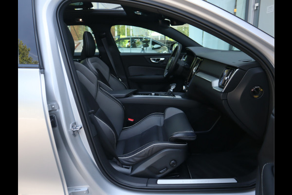 Volvo V60 2.0 T4 R-Design / Panoramadak / Trekhaak