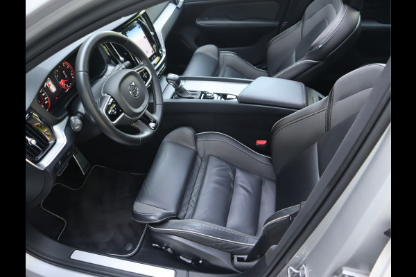 Volvo V60 2.0 T4 R-Design / Panoramadak / Trekhaak