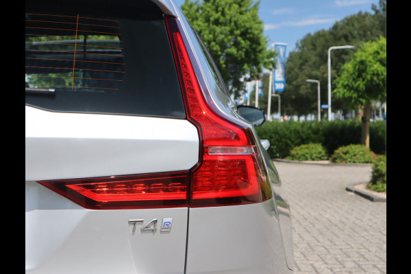 Volvo V60 2.0 T4 R-Design / Panoramadak / Trekhaak