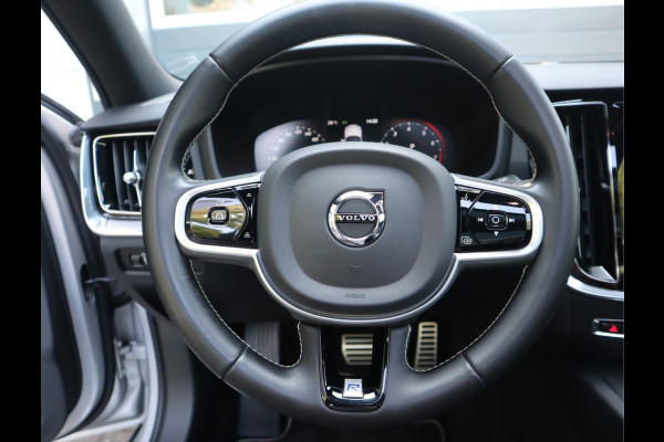 Volvo V60 2.0 T4 R-Design / Panoramadak / Trekhaak