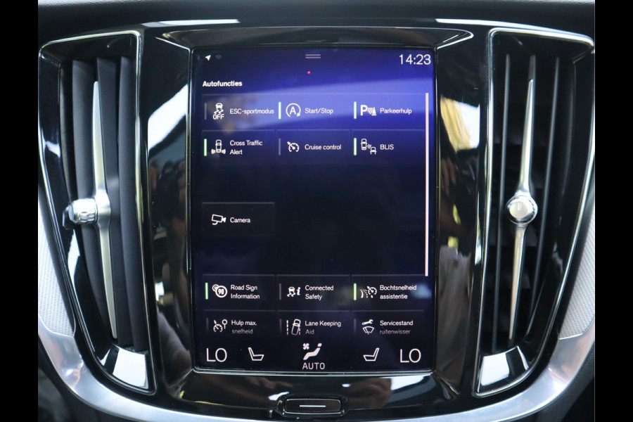 Volvo V60 2.0 T4 R-Design / Panoramadak / Trekhaak