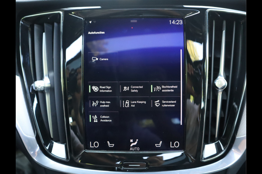 Volvo V60 2.0 T4 R-Design / Panoramadak / Trekhaak