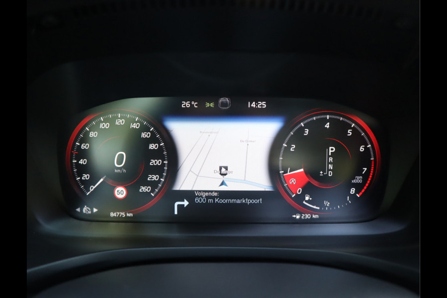 Volvo V60 2.0 T4 R-Design / Panoramadak / Trekhaak