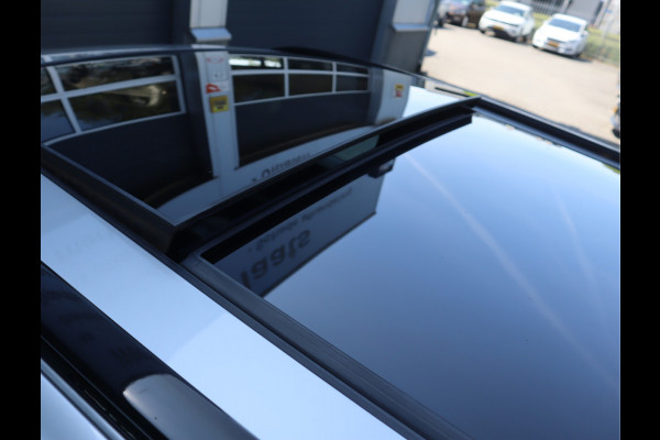Volvo V60 2.0 T4 R-Design / Panoramadak / Trekhaak