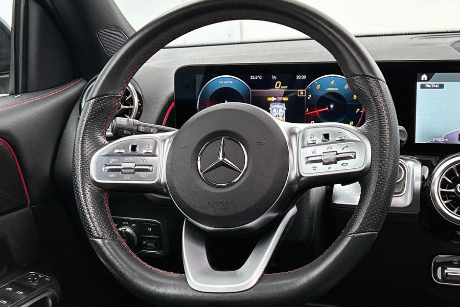 Mercedes-Benz Glb 200 Business Solution AMG | VOL! | 163PK | PANO | TrekH | Mem seats | StoelverW | AchterCAM | LaneAss | ETC
