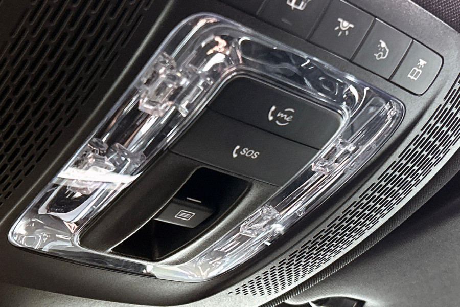 Mercedes-Benz Glb 200 Business Solution AMG | VOL! | 163PK | PANO | TrekH | Mem seats | StoelverW | AchterCAM | LaneAss | ETC