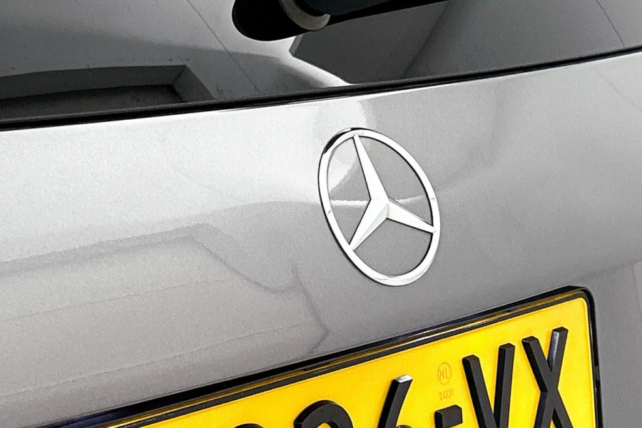 Mercedes-Benz Glb 200 Business Solution AMG | VOL! | 163PK | PANO | TrekH | Mem seats | StoelverW | AchterCAM | LaneAss | ETC