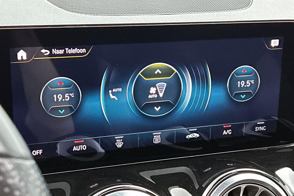 Mercedes-Benz Glb 200 Business Solution AMG | VOL! | 163PK | PANO | TrekH | Mem seats | StoelverW | AchterCAM | LaneAss | ETC