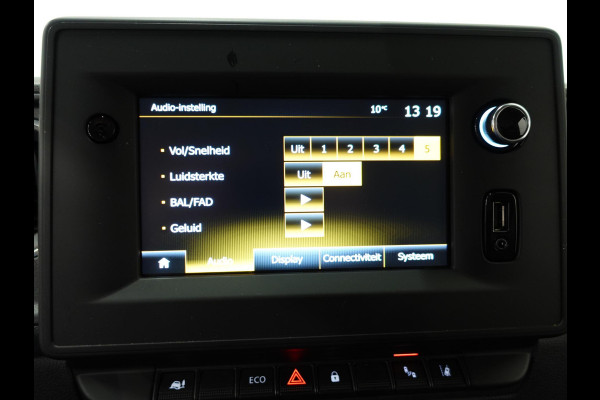 Renault Master T33 2.3 dCi 135PK L2H2 Work Edition Airco Bluetooth Cruise Control Trekhaak
