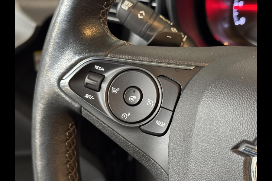 Opel Combo 1.5D L2H1 Edition Automaat Airco Camera Navigatie Parkeersensoren Line assist