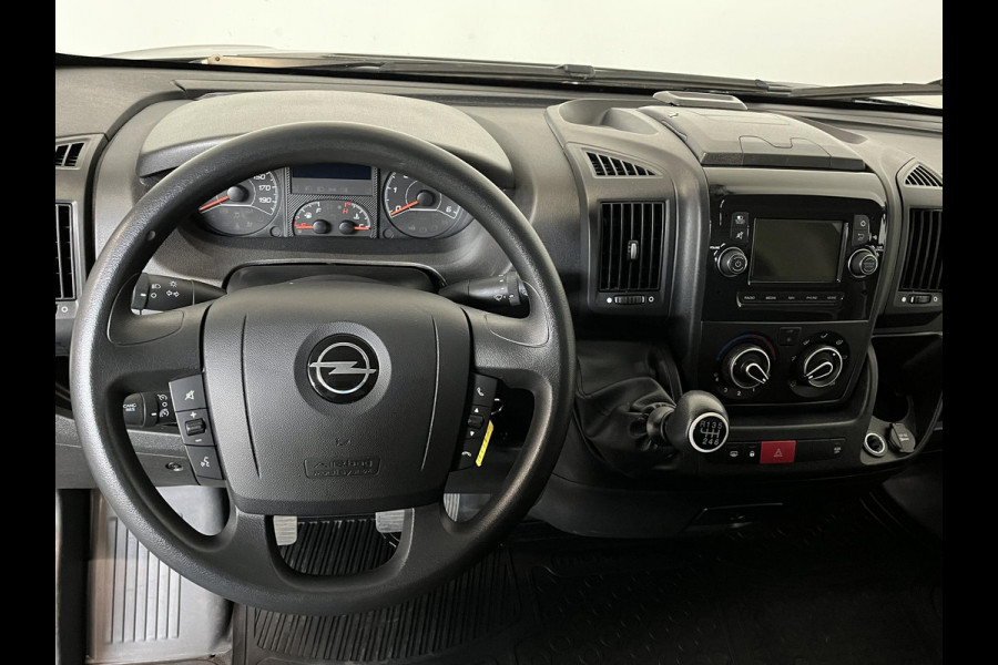 Opel Movano 140 PK L2H2 Edition Airco Navigatie Trekhaak Cruise control Nieuw Model Parkeersensoren