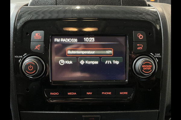 Opel Movano 140 PK L2H2 Edition Airco Navigatie Trekhaak Cruise control Nieuw Model Parkeersensoren