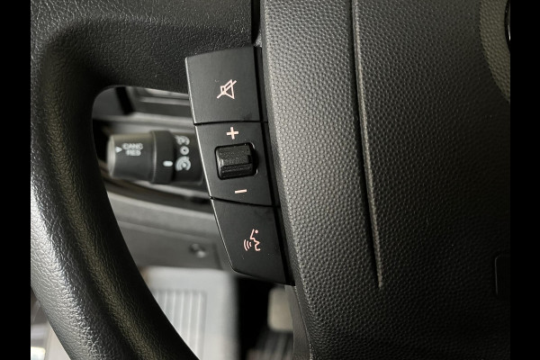 Opel Movano 140 PK L2H2 Edition Airco Navigatie Trekhaak Cruise control Nieuw Model Parkeersensoren