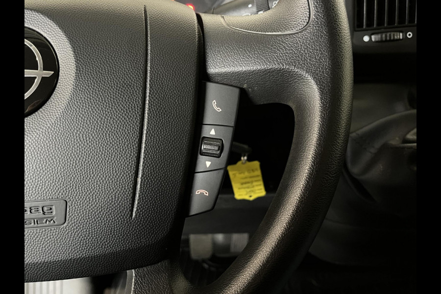 Opel Movano 140 PK L2H2 Edition Airco Navigatie Trekhaak Cruise control Nieuw Model Parkeersensoren