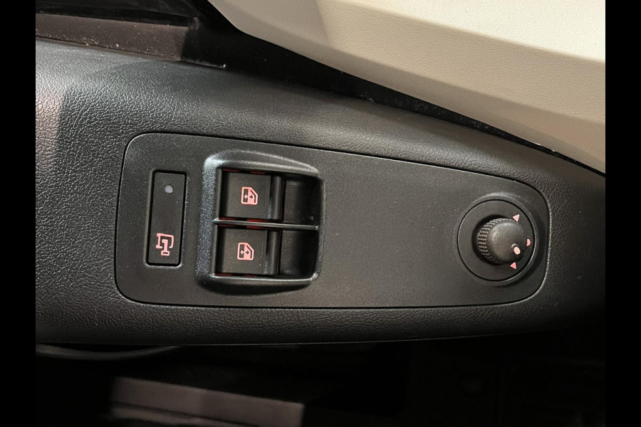 Opel Movano 140 PK L2H2 Edition Airco Navigatie Trekhaak Cruise control Nieuw Model Parkeersensoren