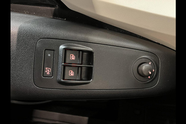 Opel Movano 140 PK L2H2 Edition Airco Navigatie Trekhaak Cruise control Nieuw Model Parkeersensoren