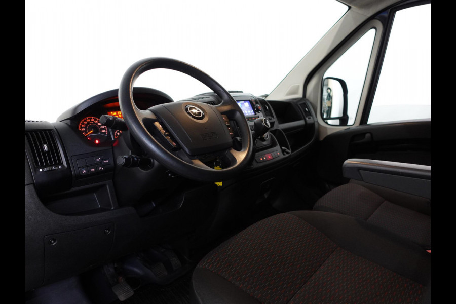 Opel Movano 140pk L2H2 Edition Airco Navigatie Parkeersensoren Trekhaak Cruise Imperiaal