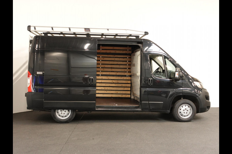 Opel Movano 140pk L2H2 Edition Airco Navigatie Parkeersensoren Trekhaak Cruise Imperiaal